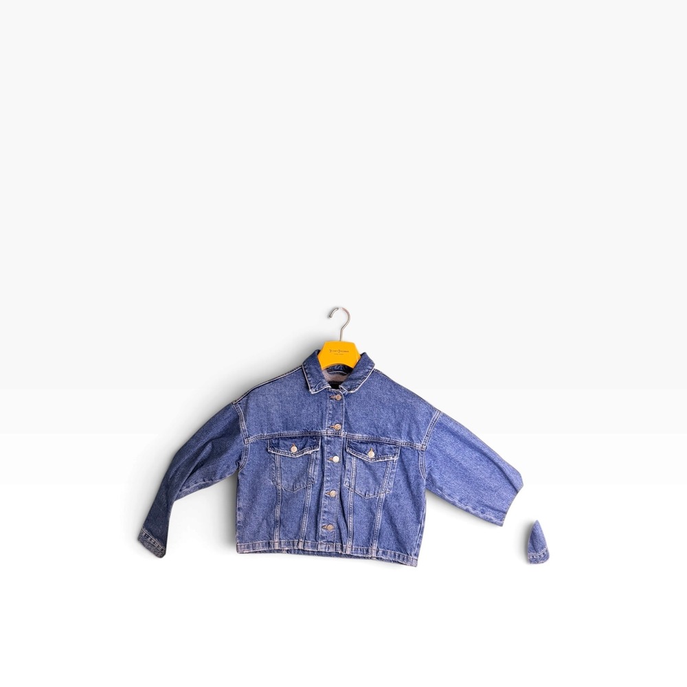 Forever 21 Denim Jacket Womens Medium Blue Cropped Trucker 100% Cotton Boxy Fit